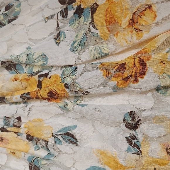 Bailey Blue ace White and Golden Yellow Floral Dress Size M - Picture 5 of 9